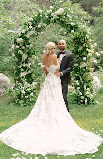 Ashlee Brooke Photography - Utah Wedding Photographer - Photo 2 - Car repair in , Salt Lake City