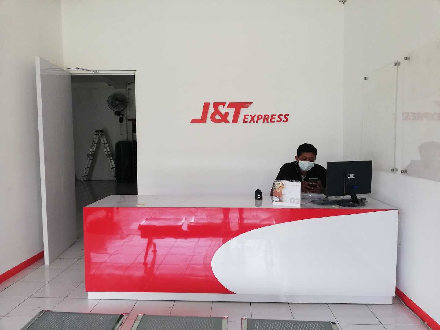 J&t Express Candi_1 Photo