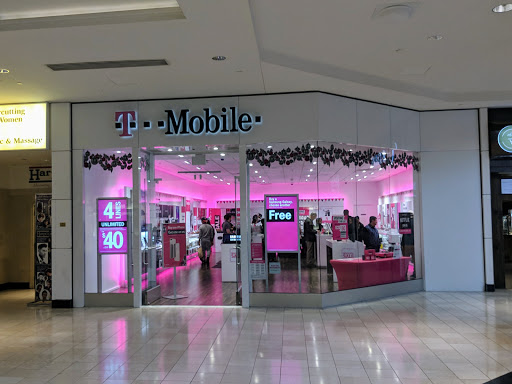 Cell Phone Store «T-Mobile», reviews and photos, 160 N Gulph Rd #2120b, King of Prussia, PA 19406, USA