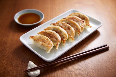 餃子の雪松 関店