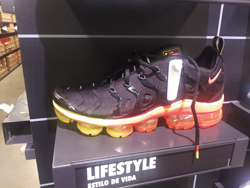 Clothing Store «Nike Factory Store», reviews and photos, 651 Kapkowski Rd #150, Elizabeth, NJ 07201, USA