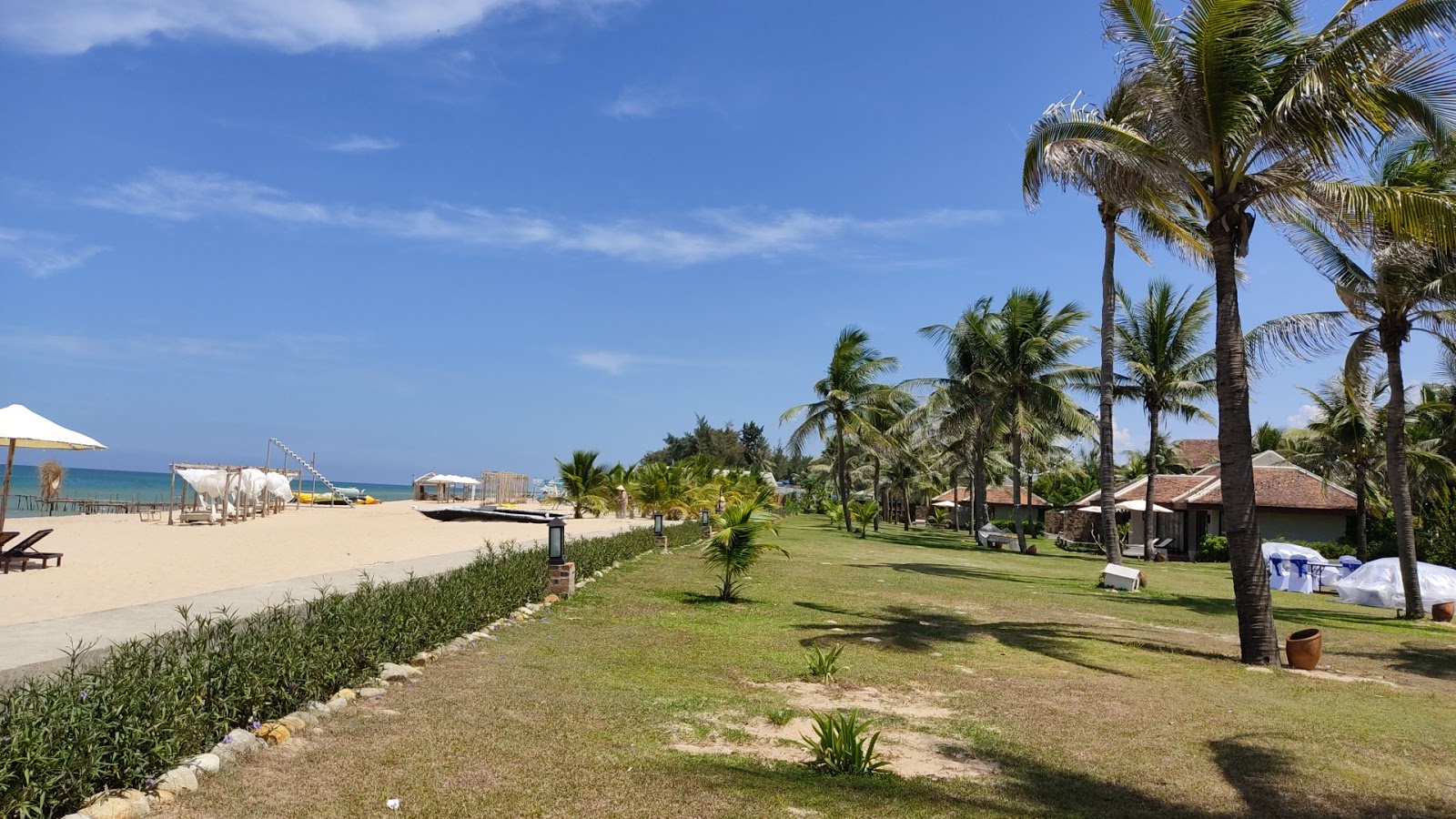 Photo of Thuan An Beach with very clean level of cleanliness