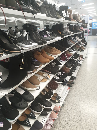 Clothing Store «Ross Dress for Less», reviews and photos, 151 N McDowell Blvd, Petaluma, CA 94954, USA