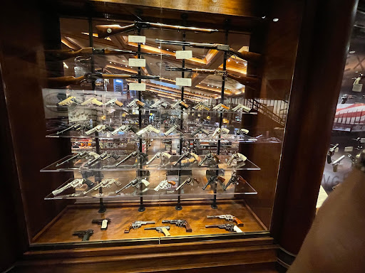 Sporting Goods Store «Bass Pro Shops», reviews and photos, 1935 S Campbell Ave, Springfield, MO 65807, USA