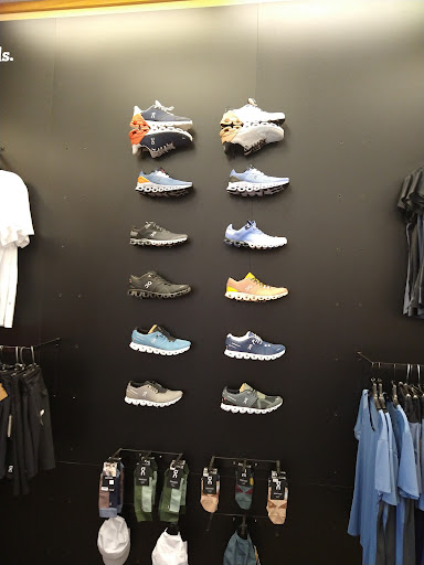 Sporting Goods Store «Omega Sports», reviews and photos, 3501 Oleander Dr, Wilmington, NC 28403, USA