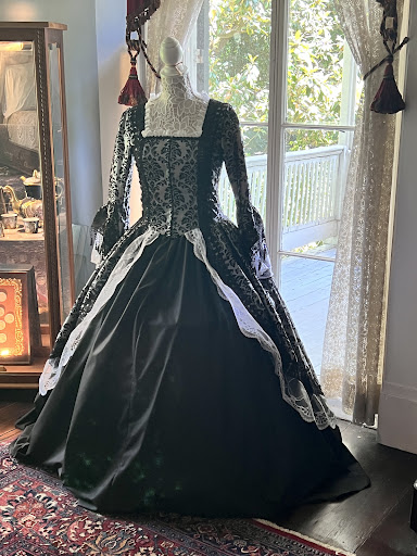 Tourist Attraction «McRaven Tour Home», reviews and photos, 1445 Harrison St, Vicksburg, MS 39180, USA