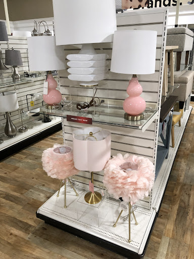 HomeGoods image 6