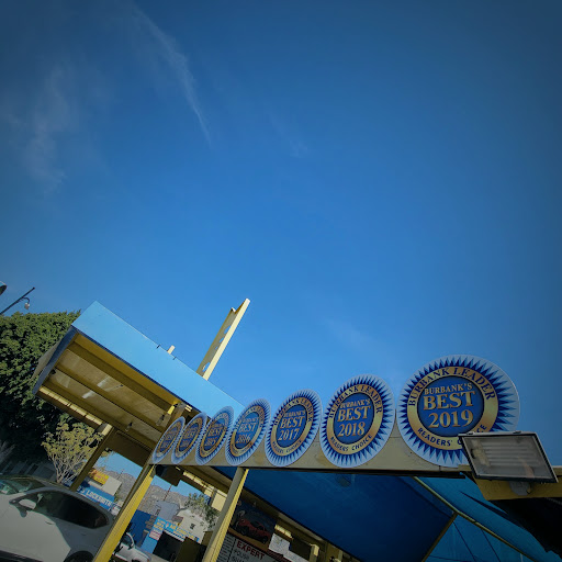 Car Wash «Magnolia Car Wash & Detail Center», reviews and photos, 910 W Magnolia Blvd, Burbank, CA 91506, USA