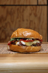 Photo n°64 de ROOMIES BONNE NOUVELLE - Burger Paris à Paris ()