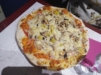 Plats et boissons du Pizzeria Pizza à Gogo Restaurant à Bessé-sur-Braye - n°1