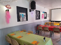 Atmosphère du Guinguette Restaurant Le Coco'ning à Gennes-Val-de-Loire - n°19