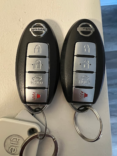 Auto Body Shop «B & L Automotive Repairs Inc», reviews and photos, 3830 N Kedzie Ave, Chicago, IL 60618, USA