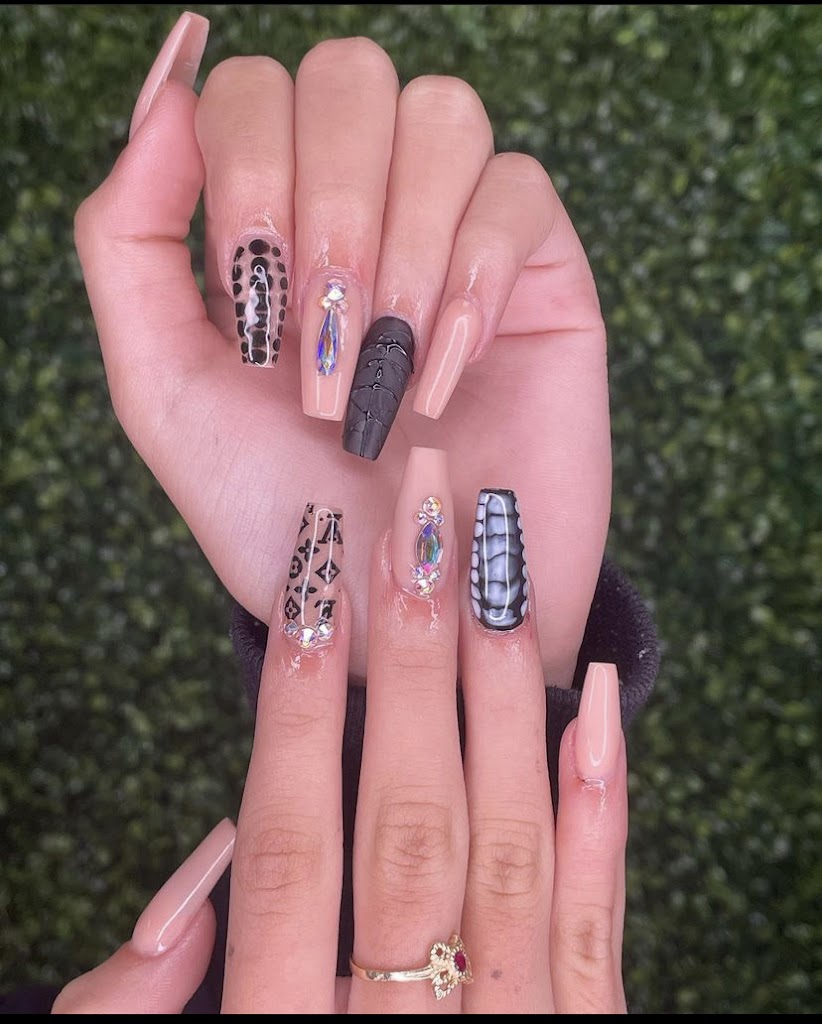 Heavenly Touch Beauty and Nails Salon 33032