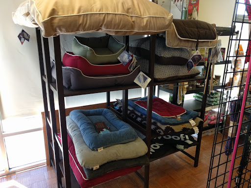 Pet Supply Store «HOWLISTIC», reviews and photos, 930 W Washington St #7, San Diego, CA 92103, USA
