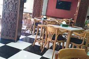 مقهى النعمان image