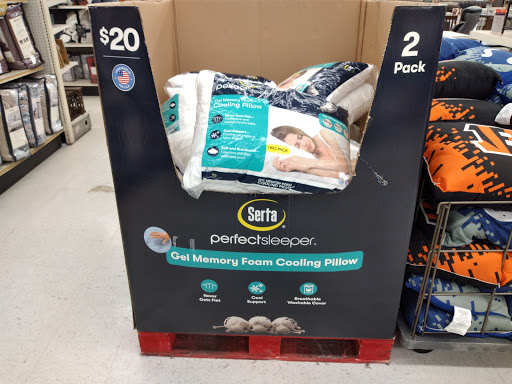 Discount Store «Big Lots», reviews and photos, 1699 River Oaks Dr, Calumet City, IL 60409, USA