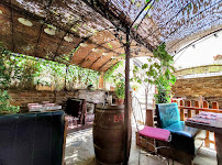 Atmosphère du Restaurant L'Epicerie du Village à Bormes-les-Mimosas - n°2