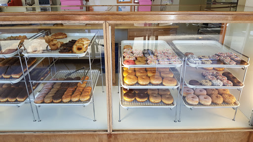 Donut Shop «16th Street Donut Shop», reviews and photos, 1601 F St, Sacramento, CA 95814, USA