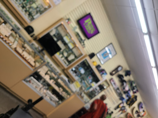 Pawn Shop «Peoples Pawn & Jewelry - Davie», reviews and photos, 4292 S University Dr, Davie, FL 33328, USA