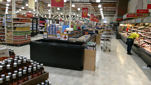 Supermarket «Save Mart Supermarkets», reviews and photos, 1449 E F St, Oakdale, CA 95361, USA
