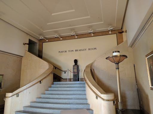 Shopping Mall «Los Angeles Mall», reviews and photos, 201 N Los Angeles St, Los Angeles, CA 90012, USA