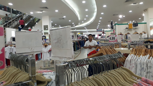 Tiendas para comprar ropa trabajo barata Panamá