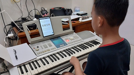 Piano - Diwangkoro Music Course & Entertainment