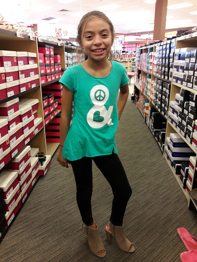 Shoe Store «Famous Footwear», reviews and photos, 8004 Denton Hwy, Watauga, TX 76148, USA