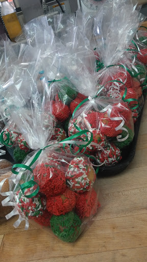 Donut Shop «Yum Yum Donuts», reviews and photos, 2628 Pico Blvd, Santa Monica, CA 90405, USA