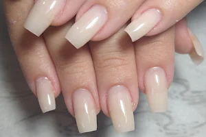Tátila nail designer unhas de gel image