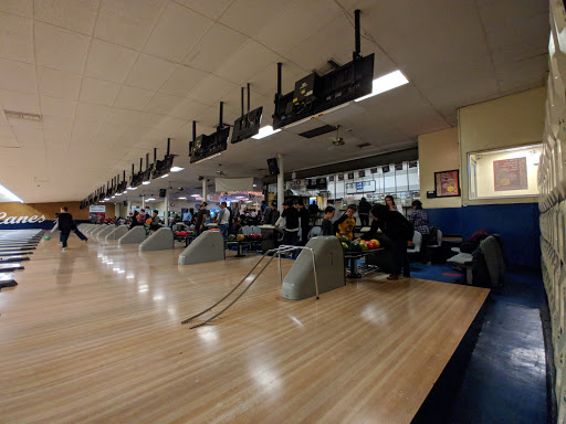 Bowling Alley «Whitestone Lanes», reviews and photos, 30-05 Whitestone Expy, Flushing, NY 11354, USA