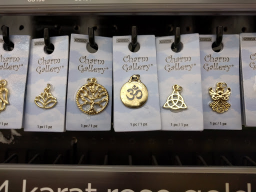 Craft Store «Michaels», reviews and photos, 701 N Milwaukee Ave #208, Vernon Hills, IL 60061, USA