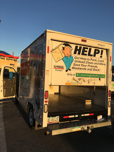 Truck Rental Agency «U-Haul of Riverside», reviews and photos, 1834 Spruce St, Riverside, CA 92507, USA