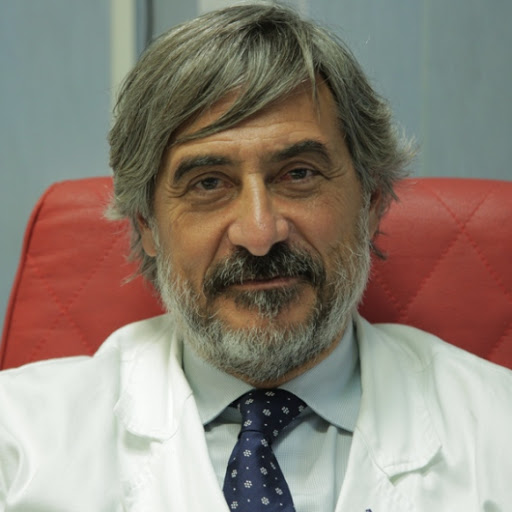 Oncologico e Direttore dell'Unità Operativa di Chirurgia del Pancreas dell'AORN A. Cardarelli di Napoli. Dott Carlo Molino