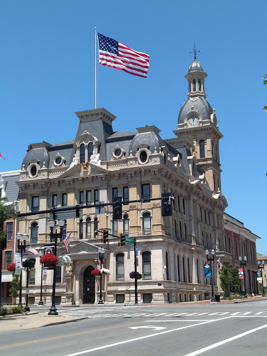 Coffee Shop «Tulipán Hungarian Pastry and Coffee Shop», reviews and photos, 122 S Market St, Wooster, OH 44691, USA