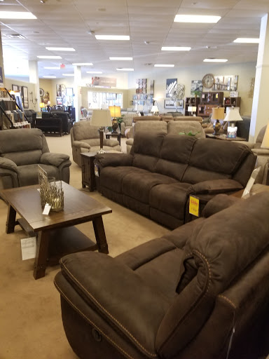 Furniture Store «Raymour & Flanigan Furniture and Mattress Store», reviews and photos, 895 E Gate Blvd, Garden City, NY 11530, USA