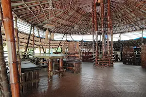 Kadavu Hut image