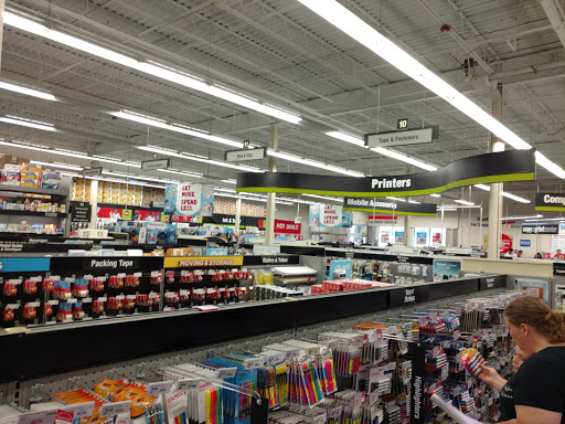 Staples, 2799 NY-112, Medford, NY 11763, USA, 