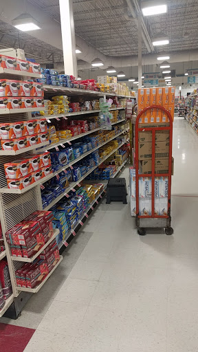 Supermarket «Giant Eagle Supermarket», reviews and photos, 5321 Warrensville Center Rd, Maple Heights, OH 44137, USA