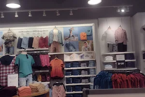 American Eagle & Aerie Outlet image