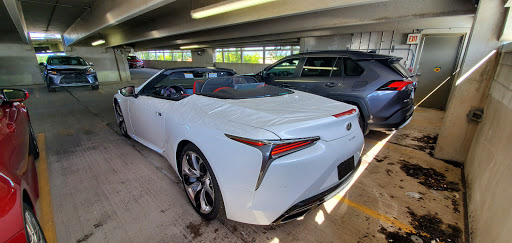 Lexus Dealer «Woodfield Lexus», reviews and photos, 350 E Golf Rd, Schaumburg, IL 60173, USA