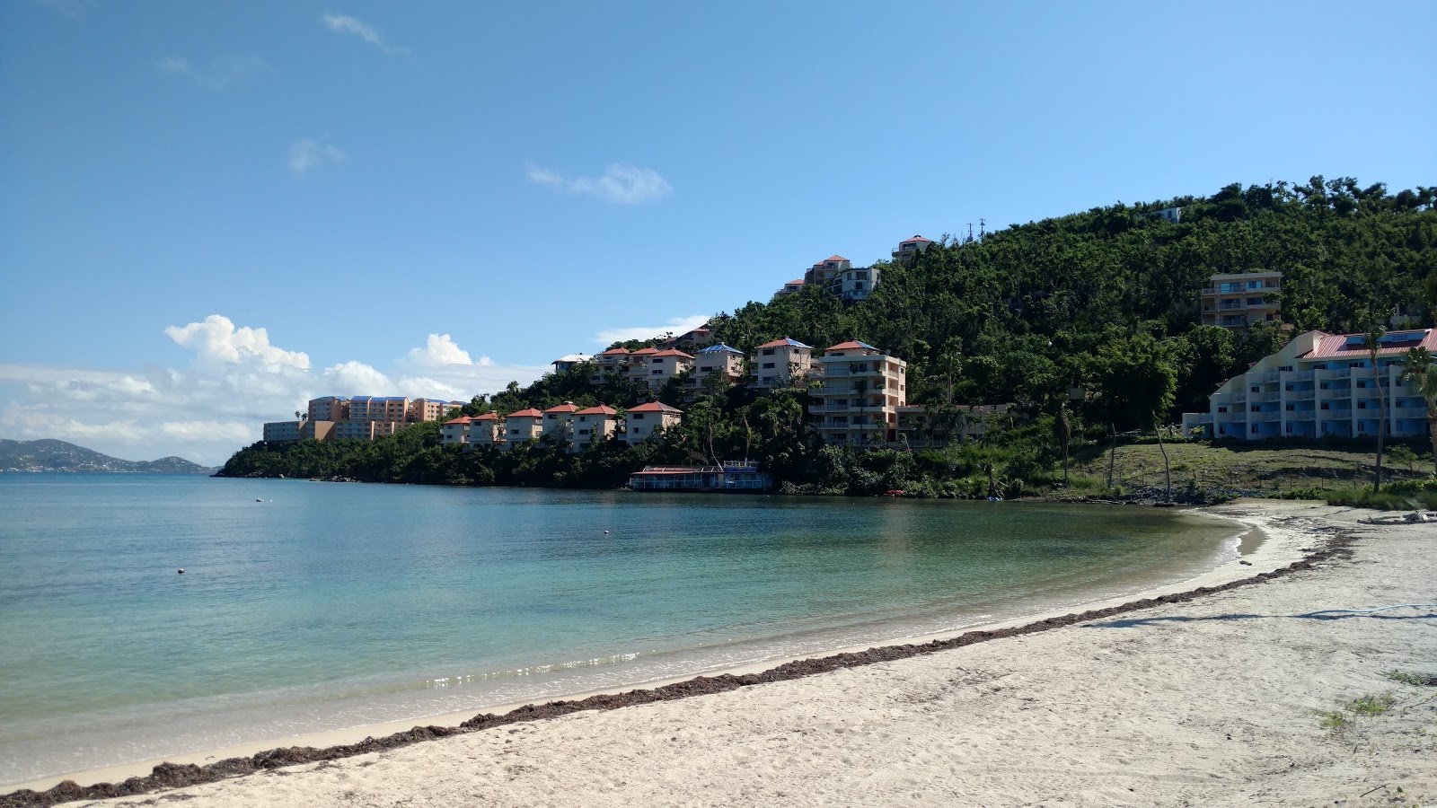 Photo of Coki beach and the settlement