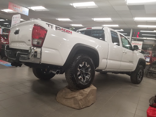 Car Dealer «Greentree Toyota», reviews and photos, 87 Federal Rd, Danbury, CT 06811, USA