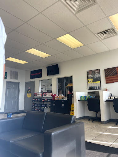 Auto Repair Shop «Meineke Car Care Center», reviews and photos, 290 Curry Hollow Rd, Pleasant Hills, PA 15236, USA