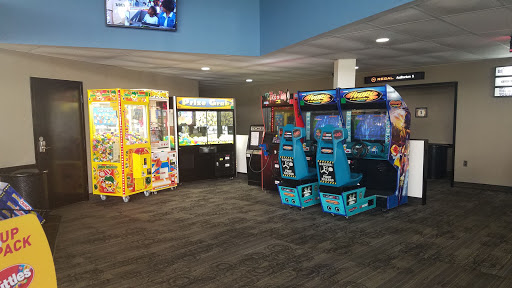 Movie Theater «Regal Cinemas Tullahoma 8», reviews and photos, 2221 N Jackson St, Tullahoma, TN 37388, USA