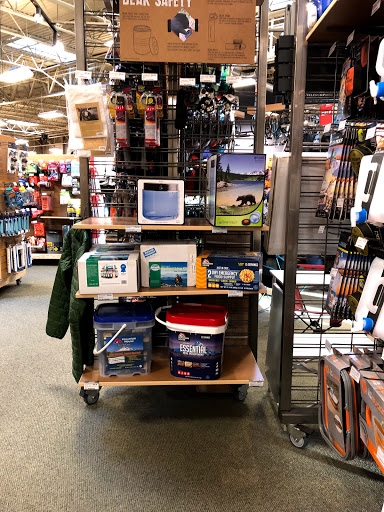 Camping Store «REI», reviews and photos, 970 W Eisenhower Pkwy, Ann Arbor, MI 48103, USA