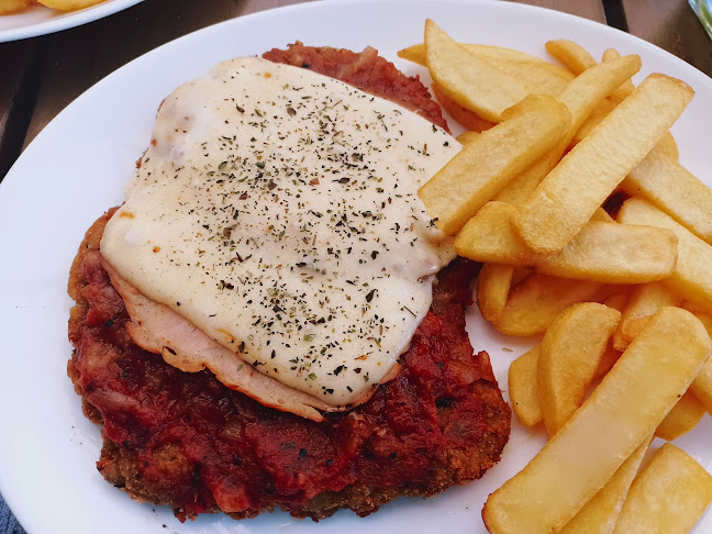 Fuente Uruguaya - Restaurante
