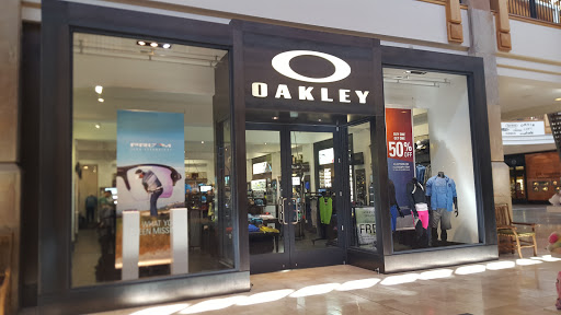 Oakley Store, 8405 Park Meadows Center Dr Lone Tree, CO