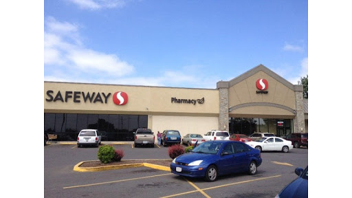 Safeway, 1755 Pacific Hwy W, Junction City, OR 97448, USA, 