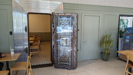 Coffee Shop «Starbucks», reviews and photos, 2450 E Main St, Bexley, OH 43209, USA